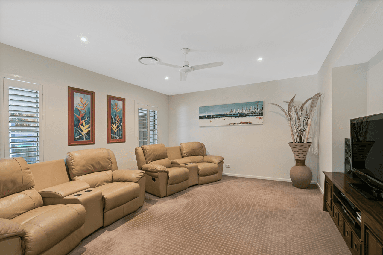 2 Whipbird Place, Glenview, QLD 4553