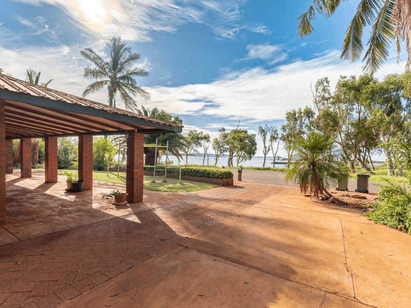 15 Durack Crescent, DAMPIER, WA 6713