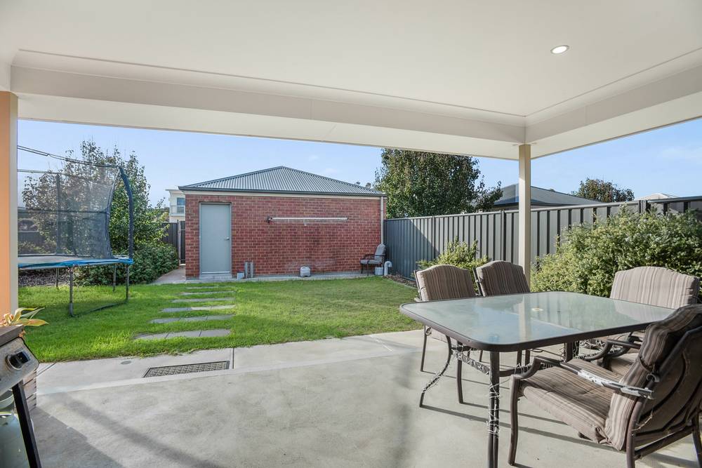 23 Princess Royal Pde, Hindmarsh Island, SA 5214