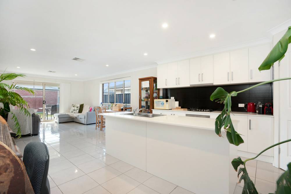 23 Princess Royal Pde, Hindmarsh Island, SA 5214