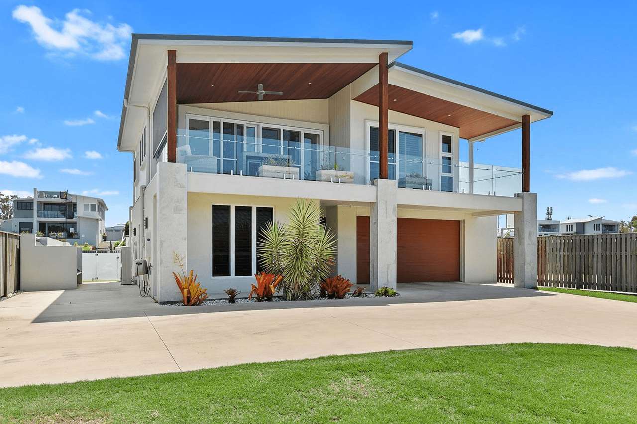 293 Esplanade, Pialba, QLD 4655