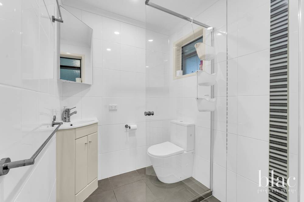 24 Golden Avenue, KALLANGUR, QLD 4503