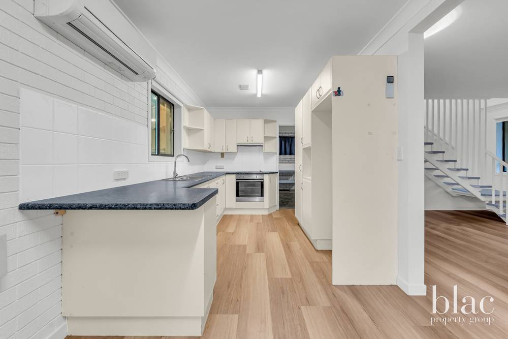 24 Golden Avenue, KALLANGUR, QLD 4503