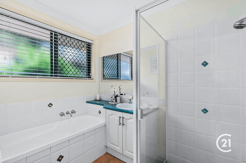 4 Burgess Drive, Tewantin, QLD 4565