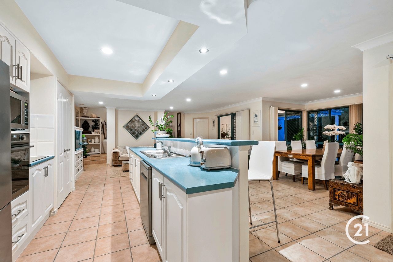 4 Burgess Drive, Tewantin, QLD 4565