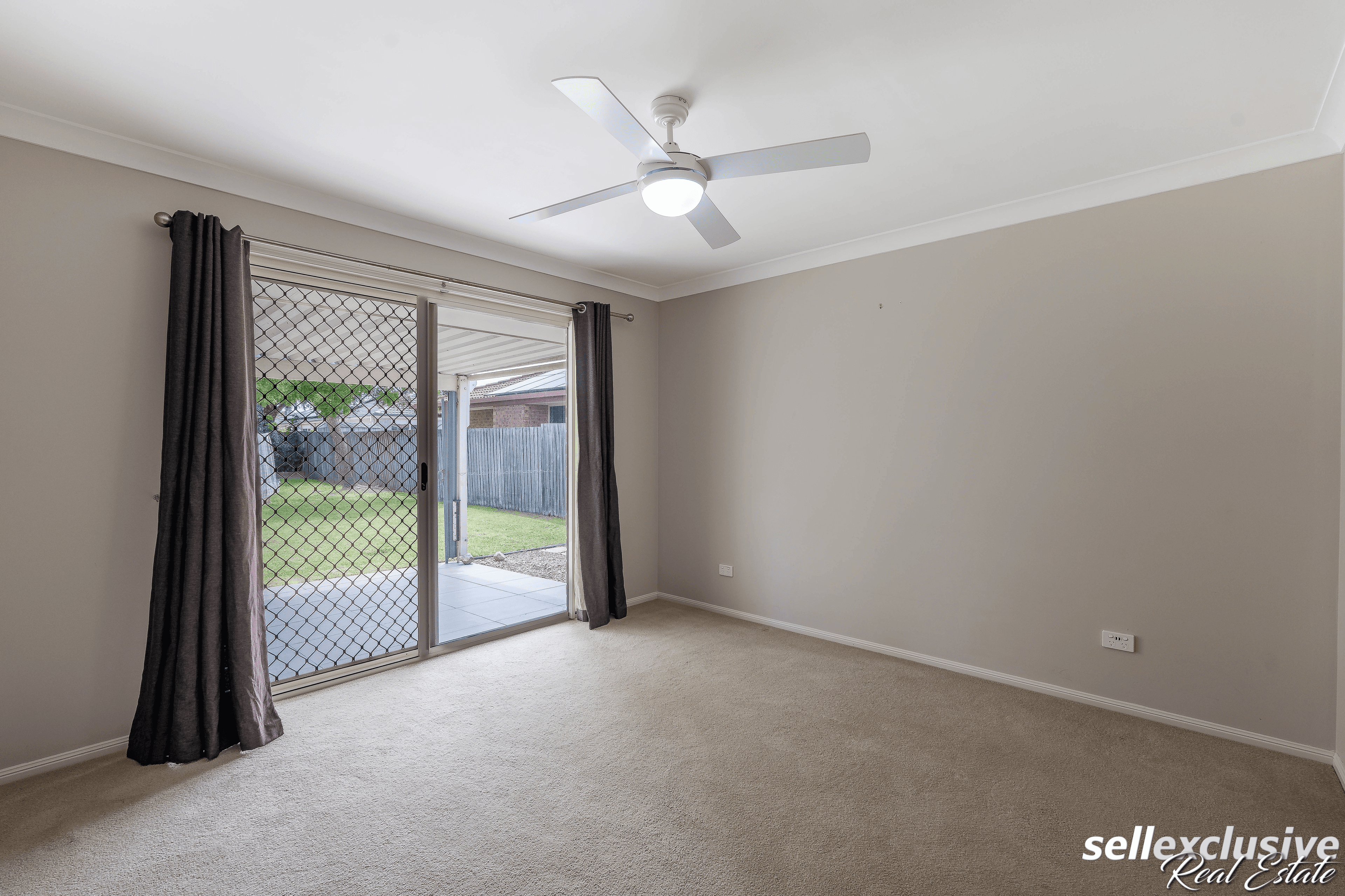 5 Smout Court, Sandstone Point, QLD 4511