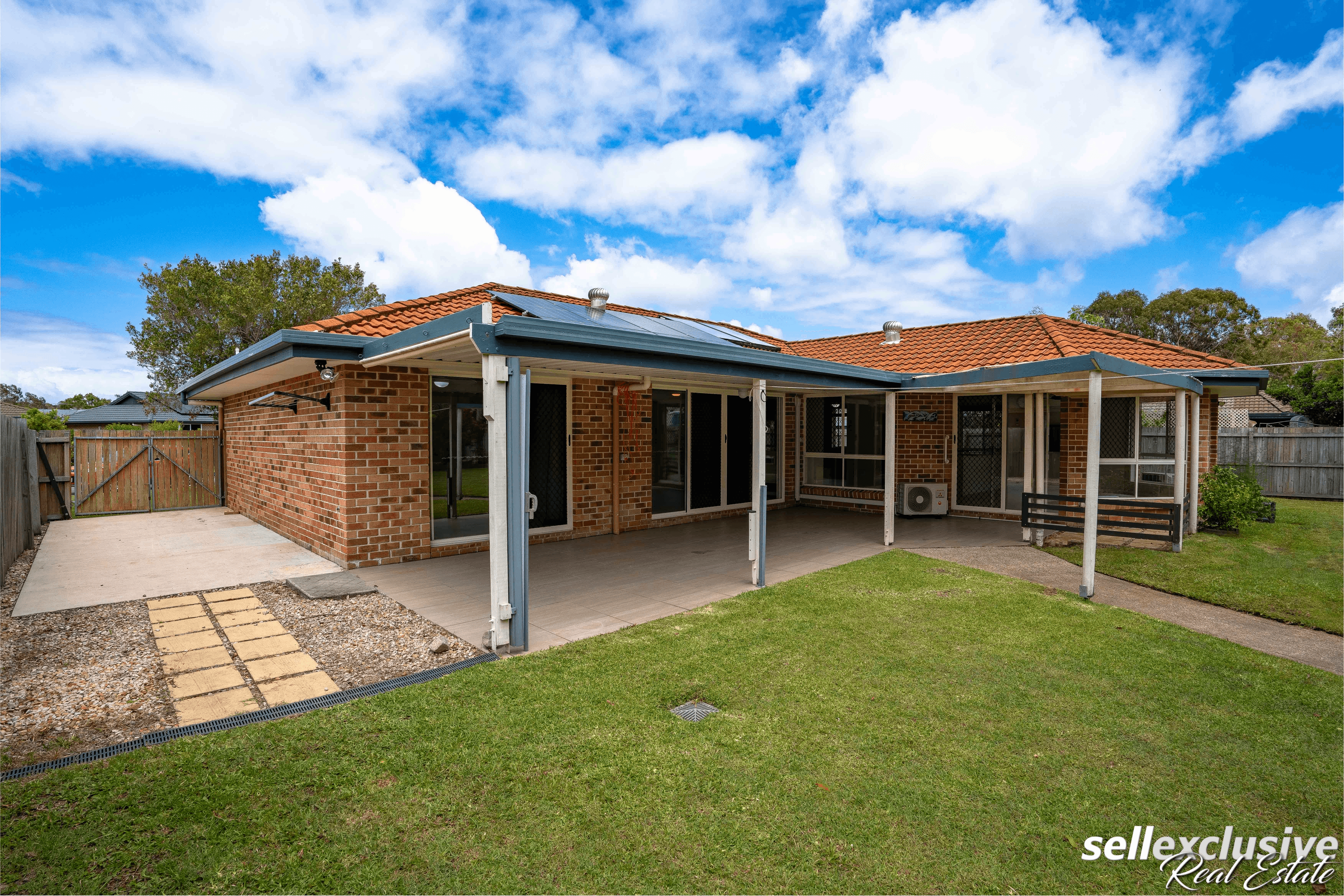 5 Smout Court, Sandstone Point, QLD 4511