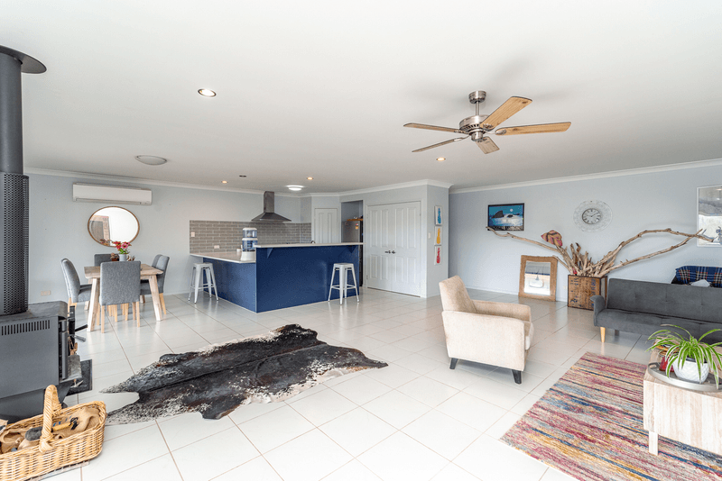 100-102 Scarvell Pl, Kooralbyn, QLD 4285