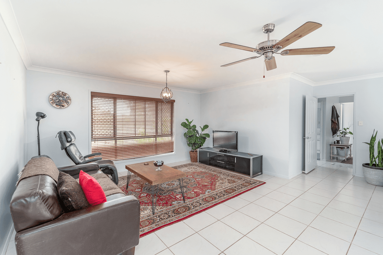 100-102 Scarvell Pl, Kooralbyn, QLD 4285