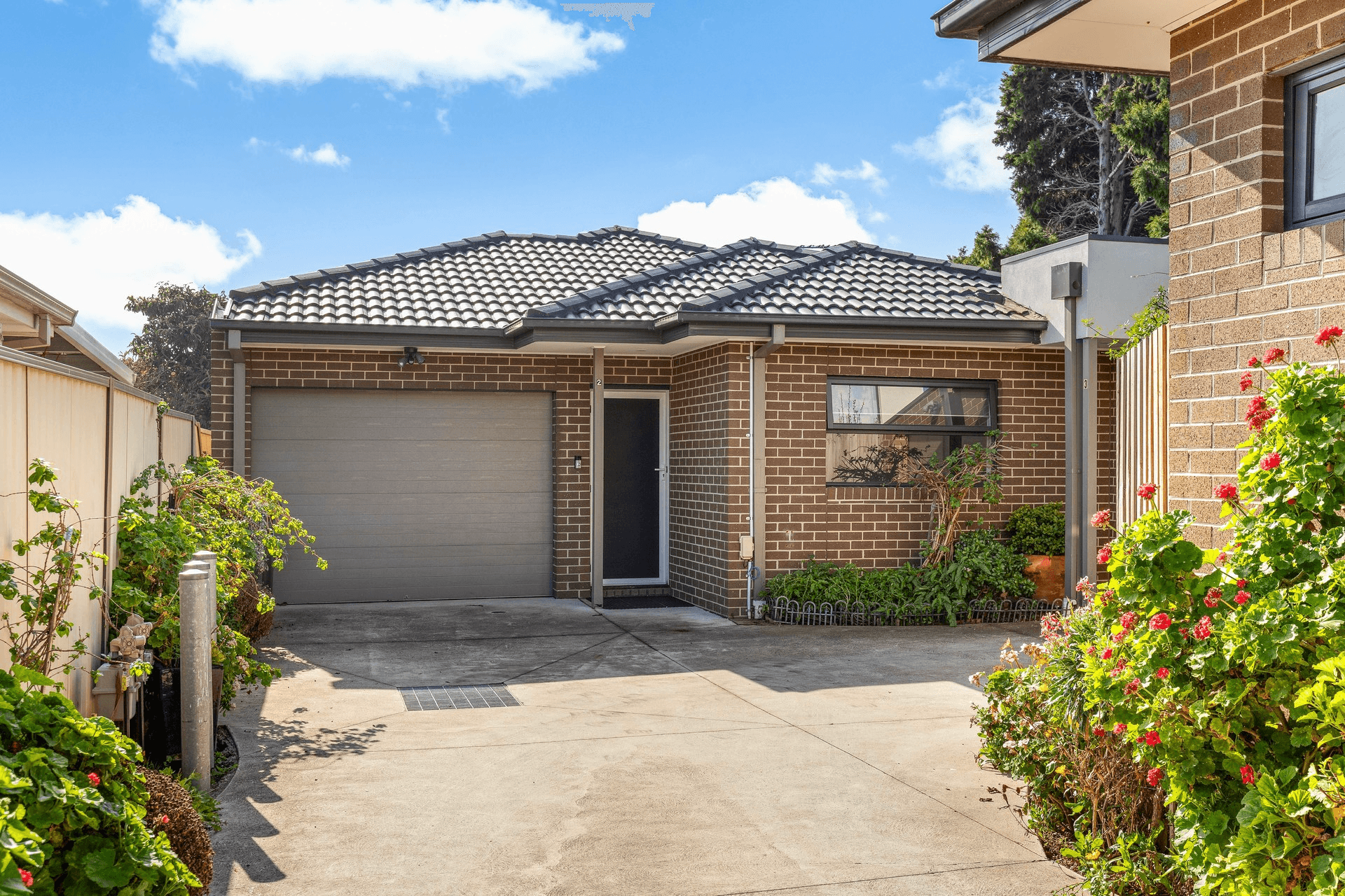 2/8 Shirley Street, St Albans, VIC 3021