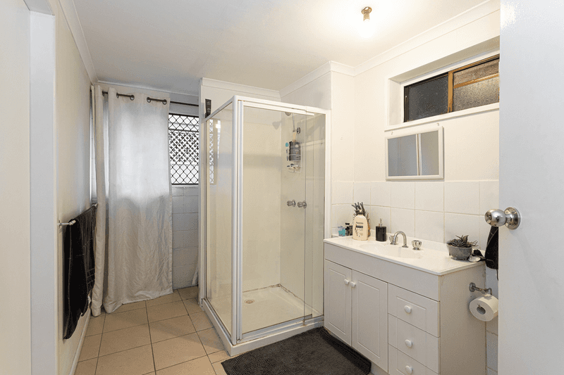 47 Scarborough Road, REDCLIFFE, QLD 4020