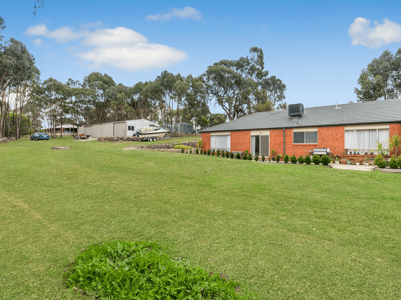 7 Derek Drive, BROADFORD, VIC 3658