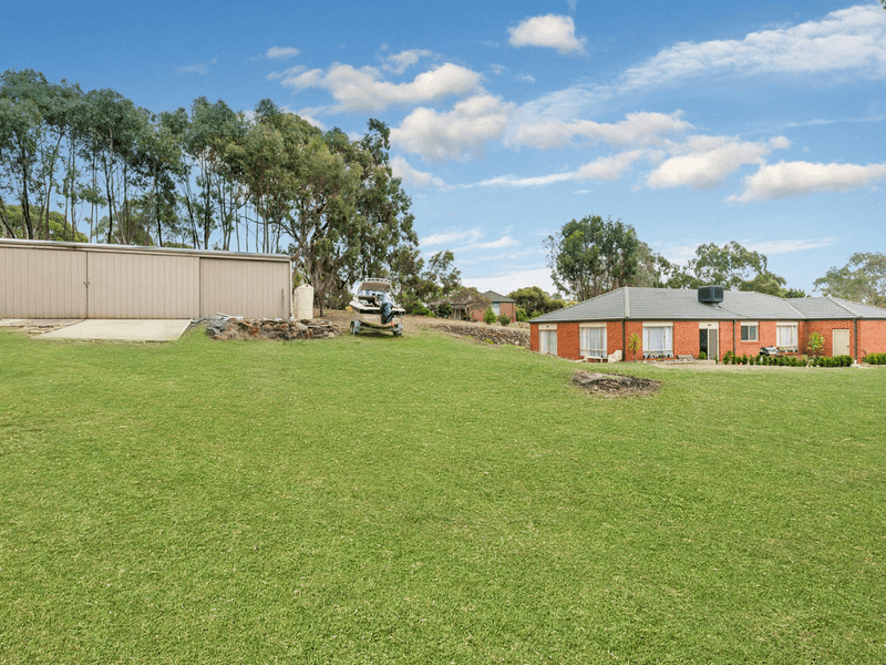 7 Derek Drive, BROADFORD, VIC 3658