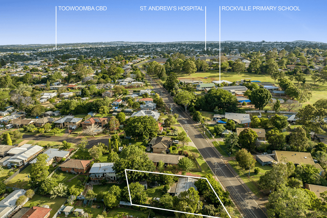 10 Holberton Street, ROCKVILLE, QLD 4350