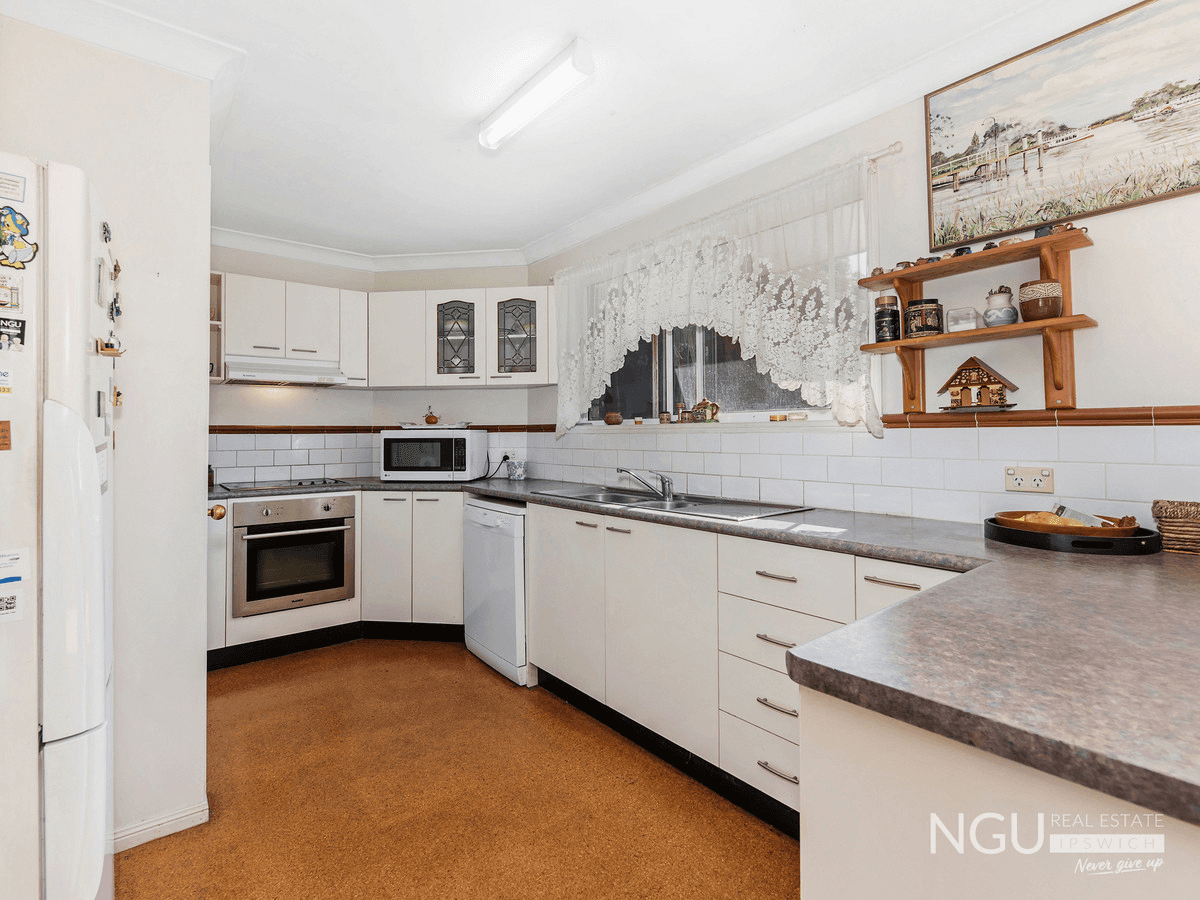 4 Bundoora Drive, Karana Downs, QLD 4306