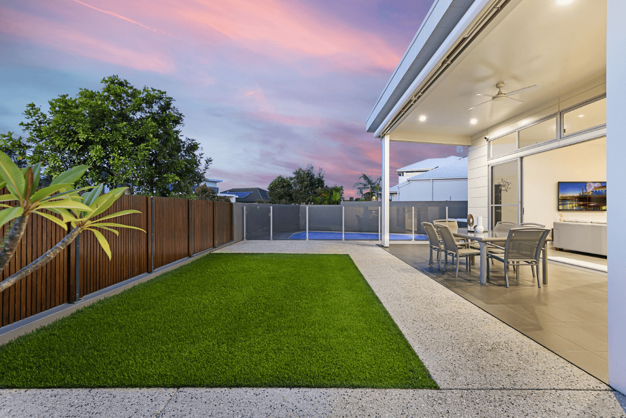 5 The Passage, PELICAN WATERS, QLD 4551