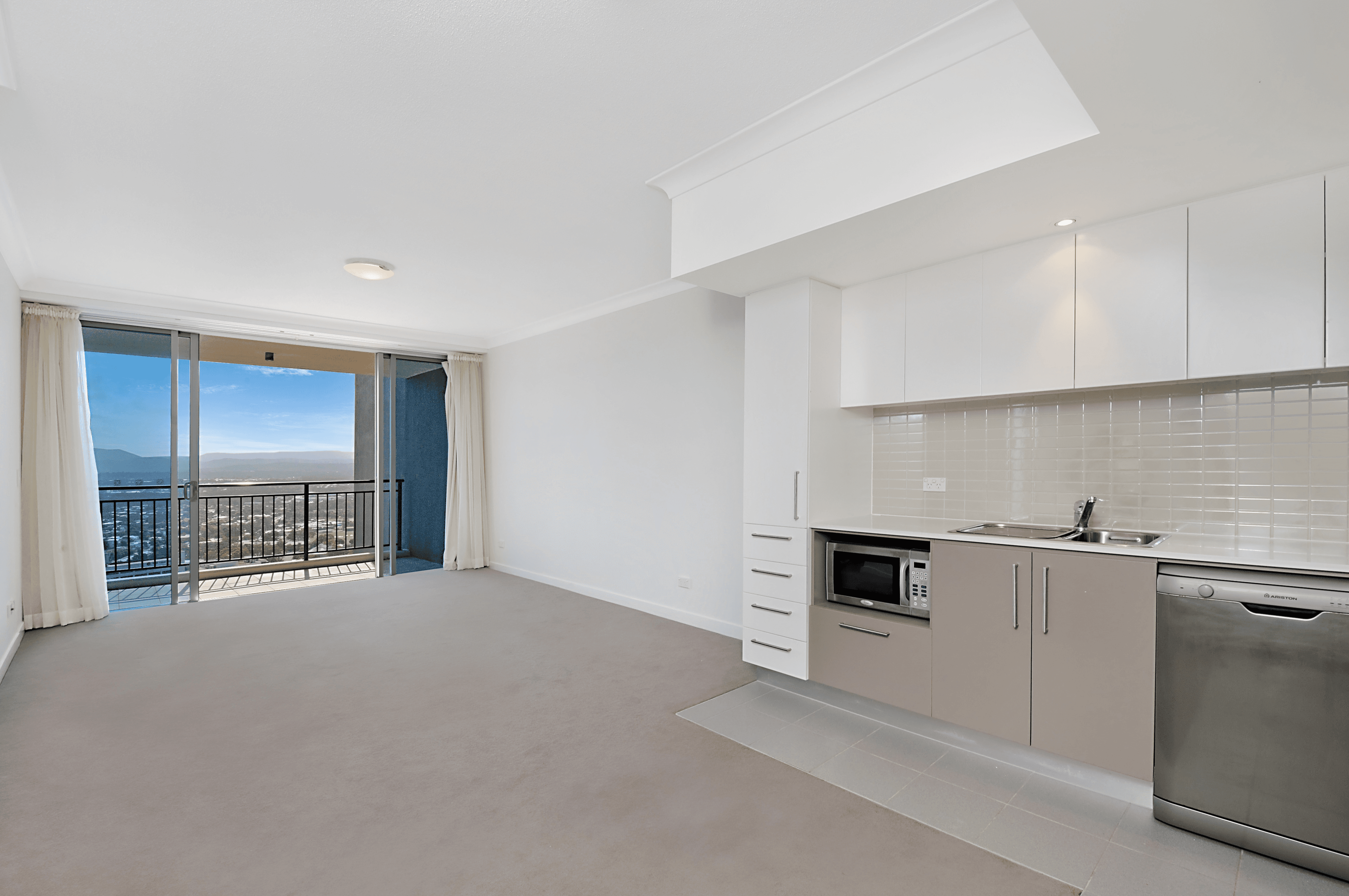 1358/56 Scarborough Street, SOUTHPORT, QLD 4215