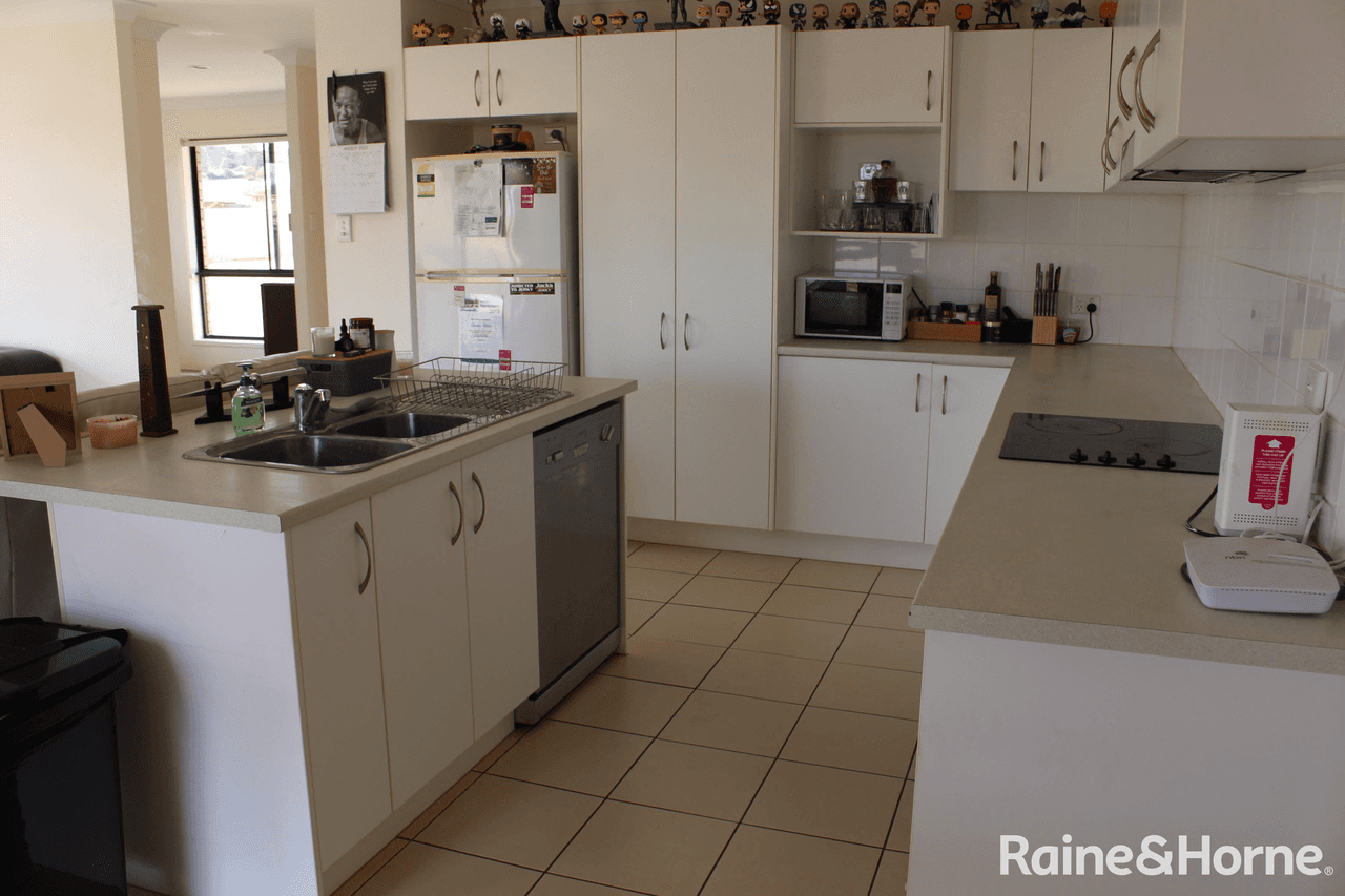 10 Lara Court, KINGAROY, QLD 4610