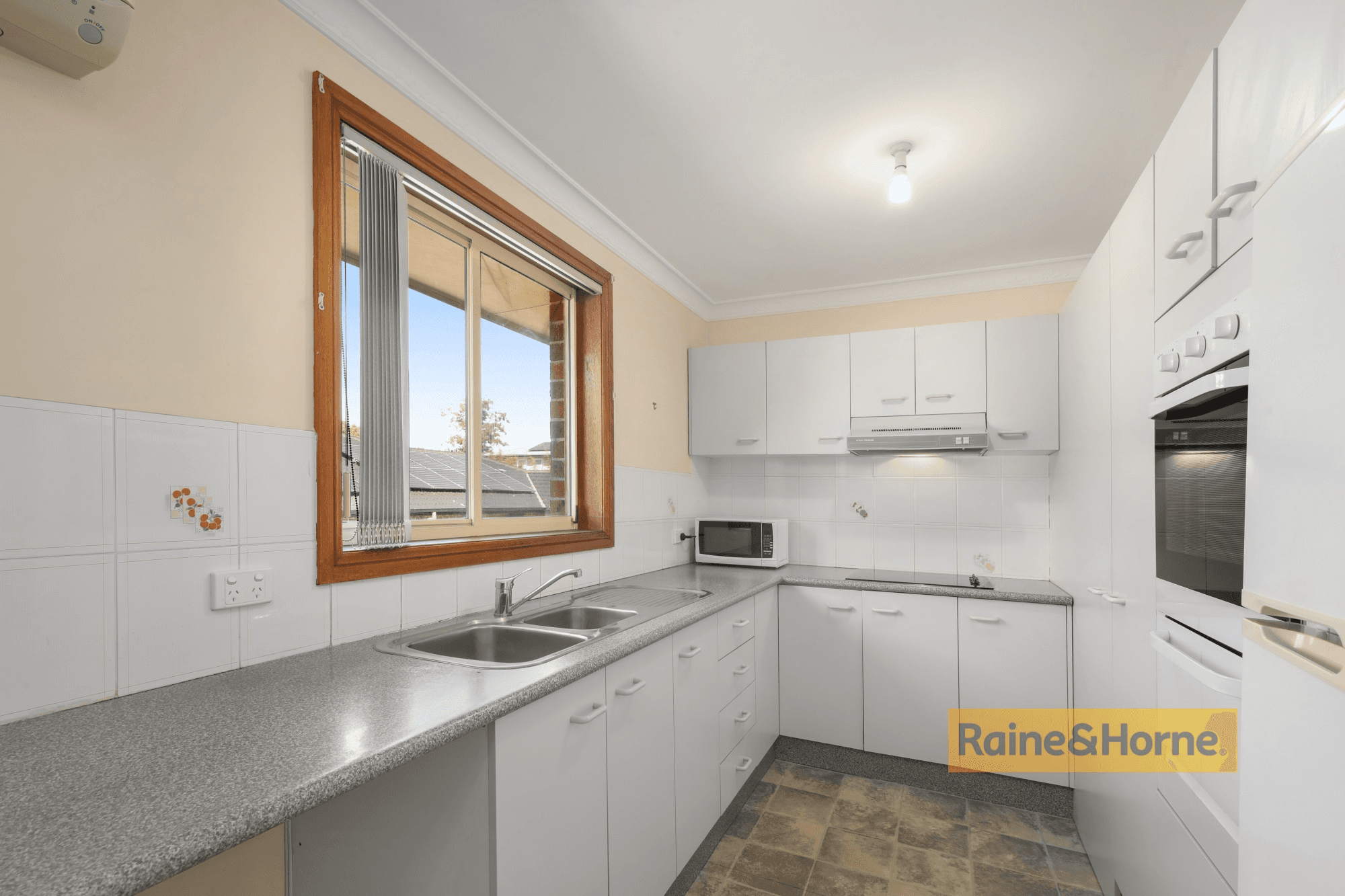 2/44 Paton Street, WOY WOY, NSW 2256