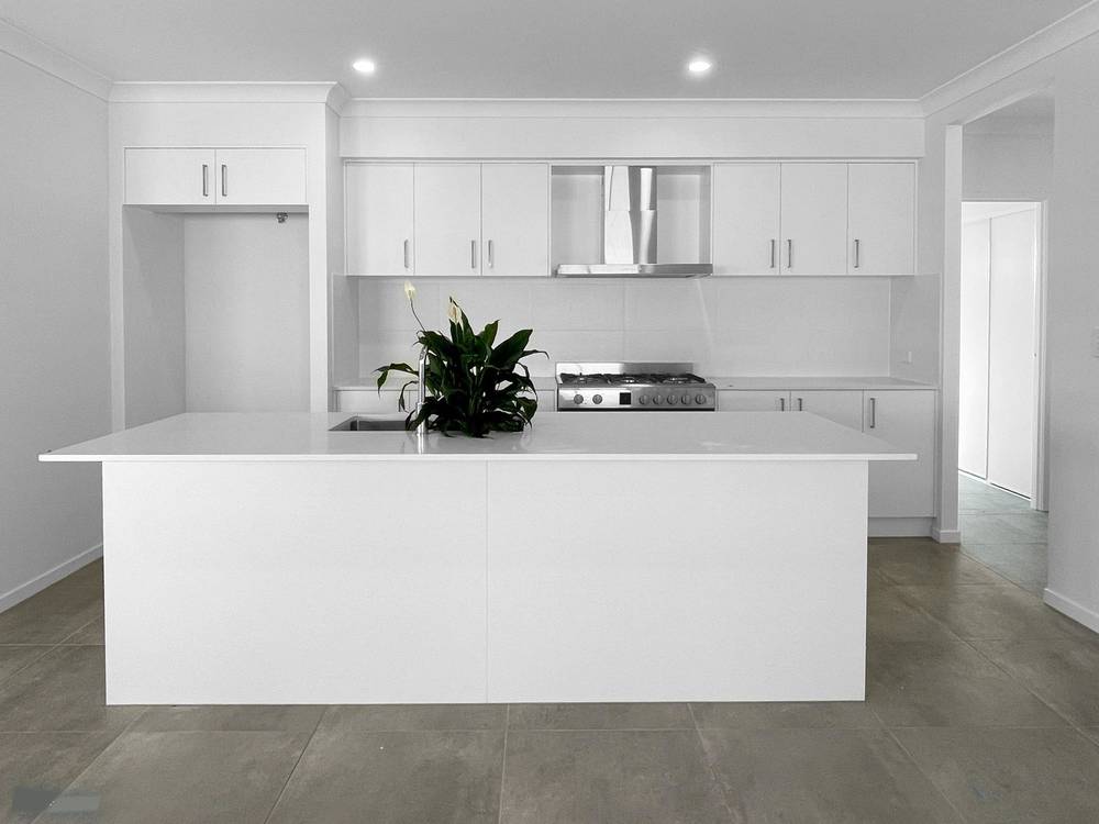 84 College Drive, FLAGSTONE, QLD 4280