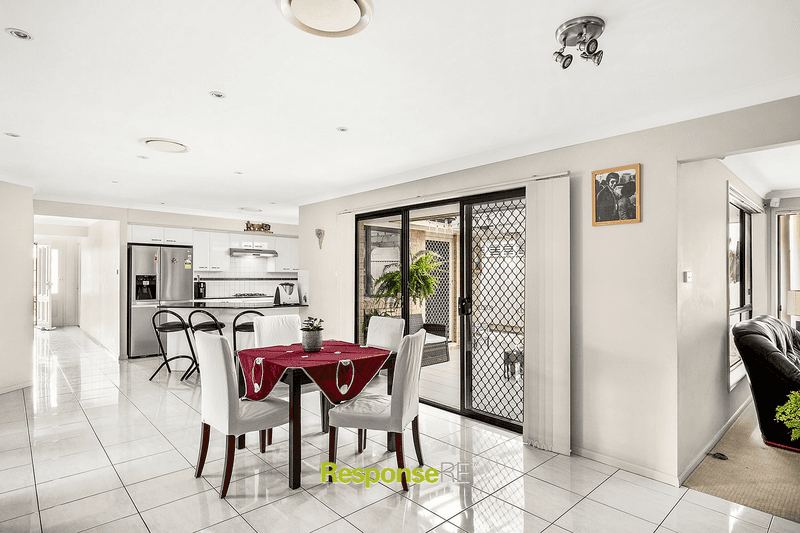 24 Honeyeater Crescent, Beaumont Hills, NSW 2155