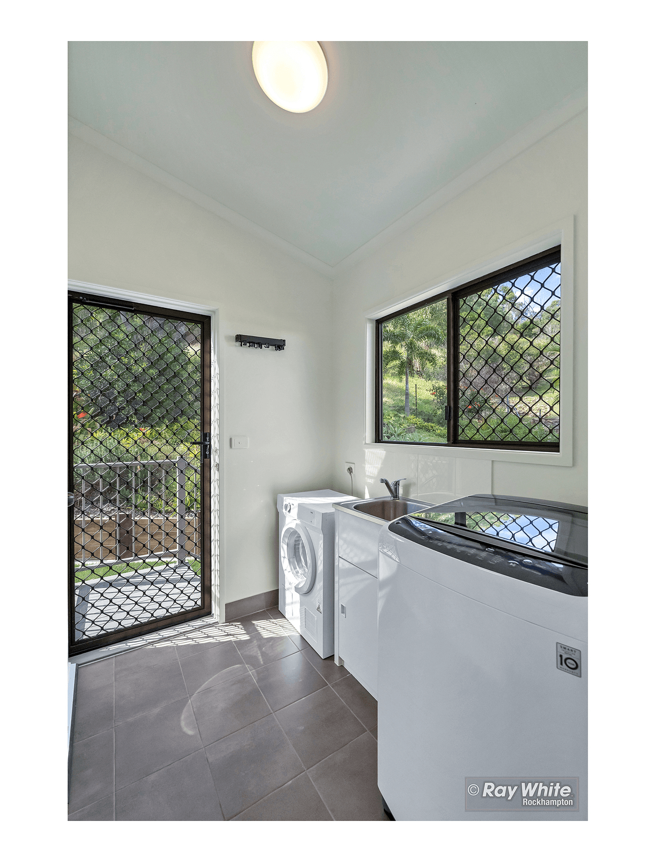 379A Hinds Street, KOONGAL, QLD 4701