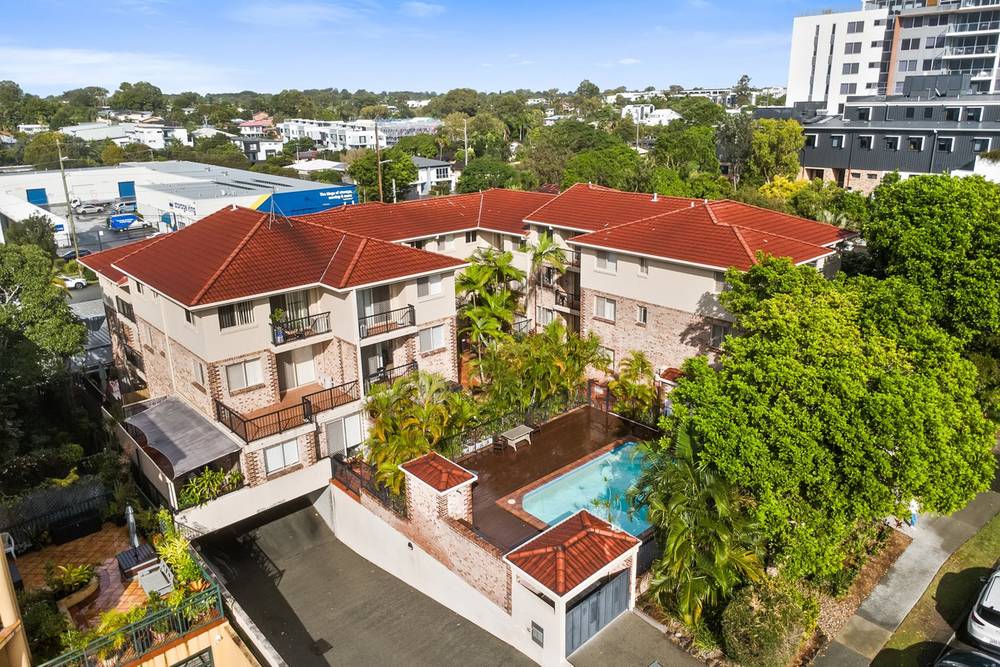 27/14-16 Spendelove Avenue, Southport, QLD 4215
