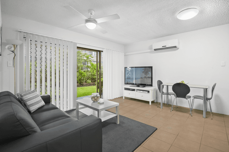 Unit 12/171 Old Burleigh Rd, Broadbeach, QLD 4218