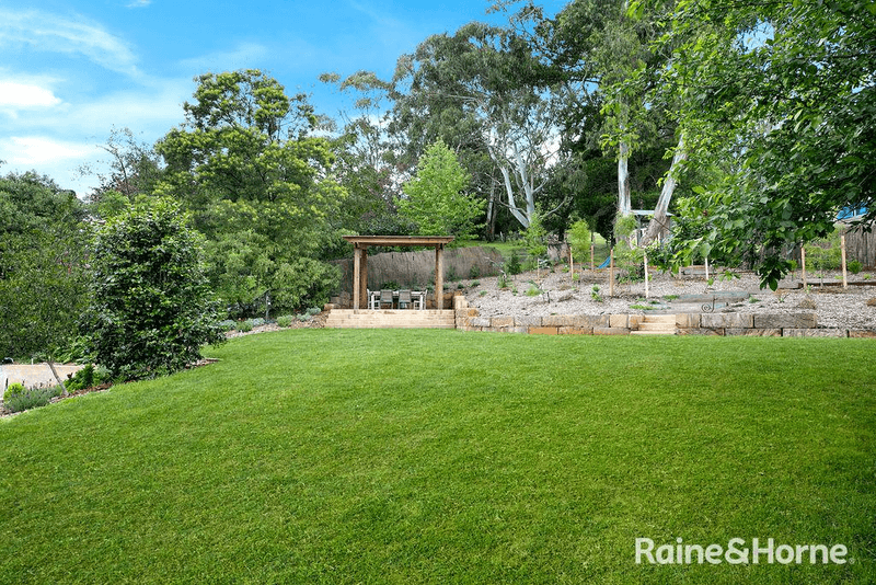 129 Oxley Drive, MITTAGONG, NSW 2575