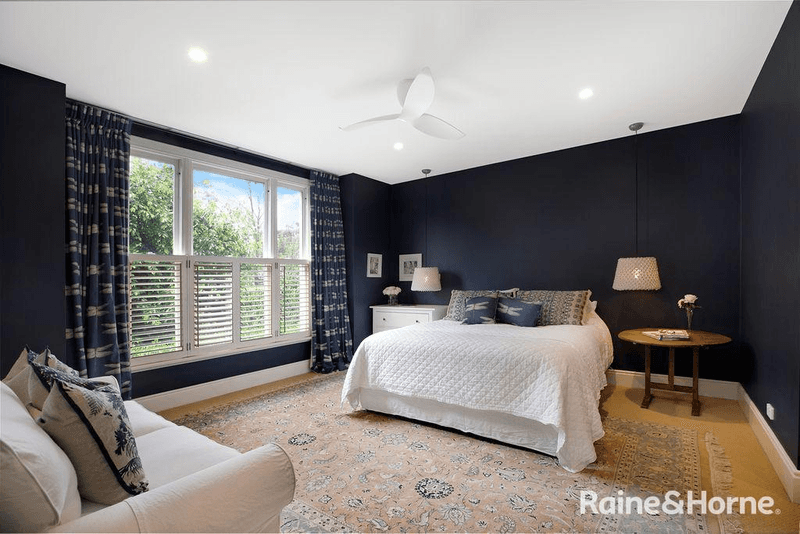 129 Oxley Drive, MITTAGONG, NSW 2575