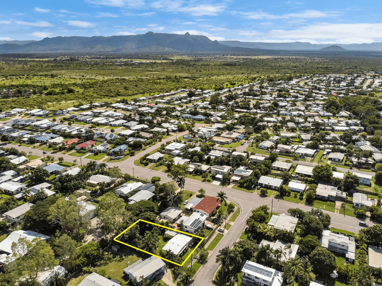 15 Dollview Avenue, RASMUSSEN, QLD 4815