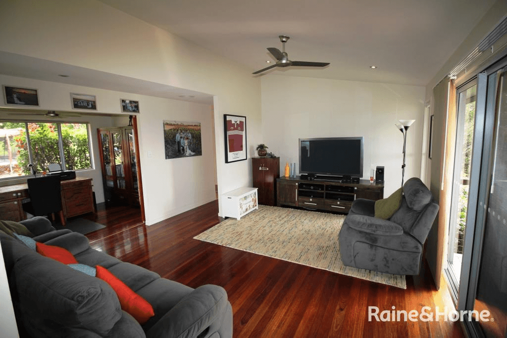 38-40 Macaulay Drive, KINGAROY, QLD 4610