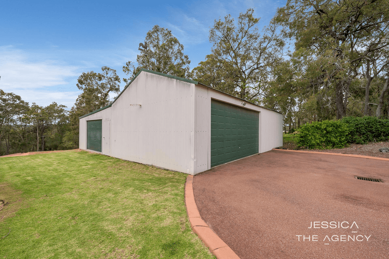 137 Palmateer Drive, Bickley, WA 6076