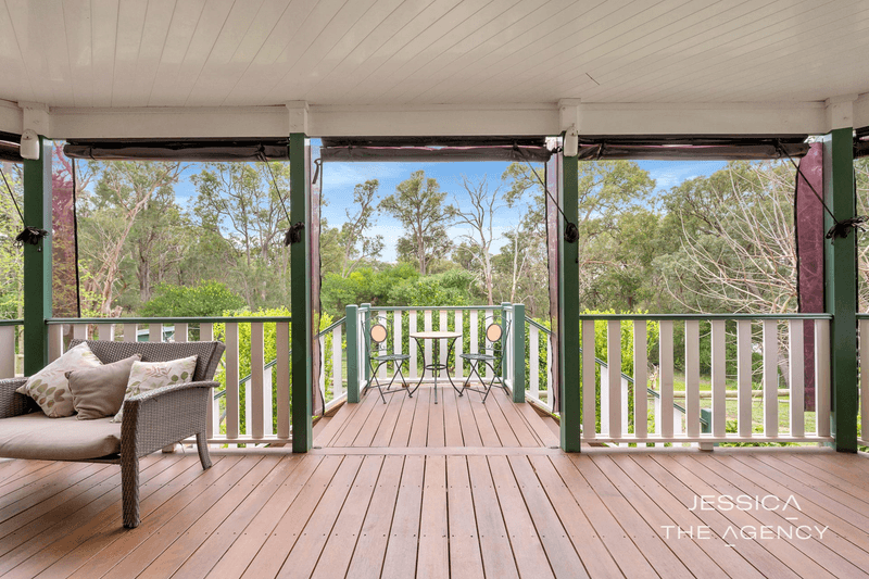 137 Palmateer Drive, Bickley, WA 6076