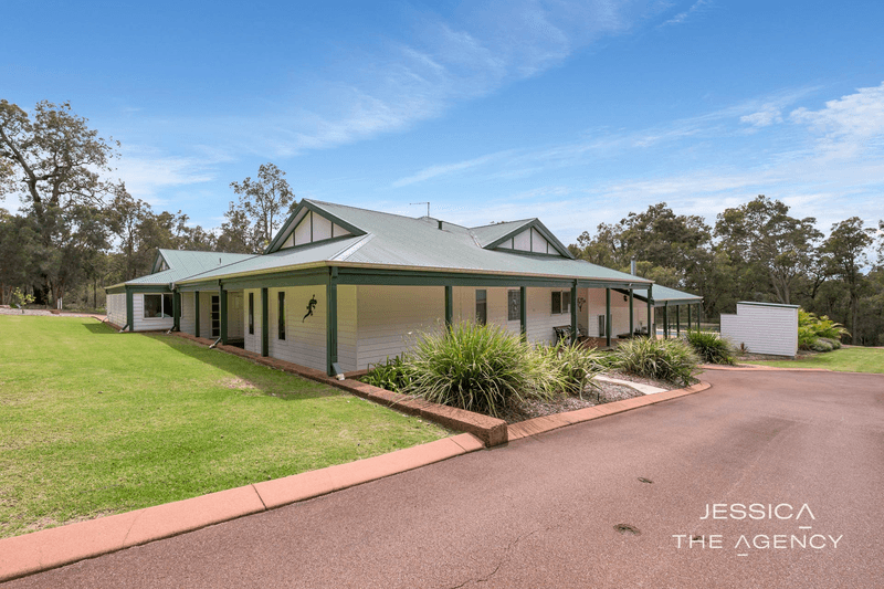 137 Palmateer Drive, Bickley, WA 6076