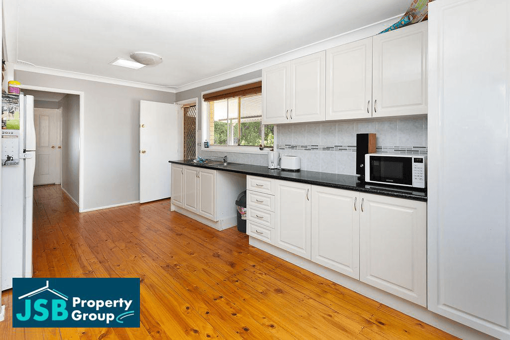 77 Thirlmere Way, TAHMOOR, NSW 2573