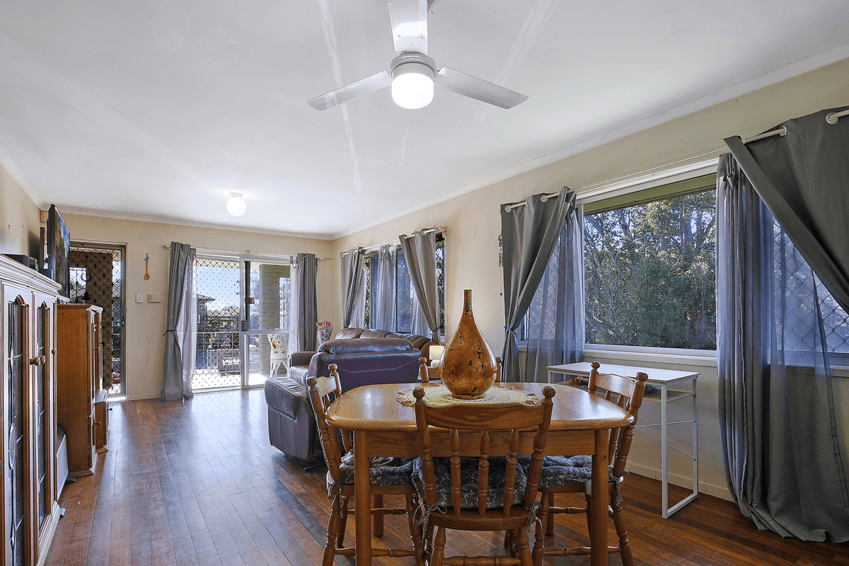 3 Summer Bay Drive, THORNLANDS, QLD 4164