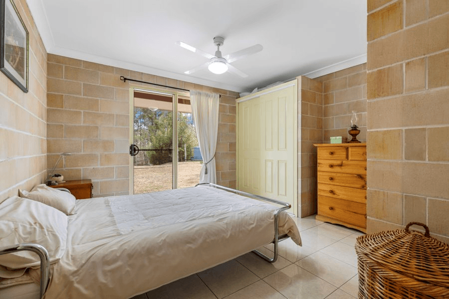 2 Abbott Road, GLENWOOD, QLD 4570