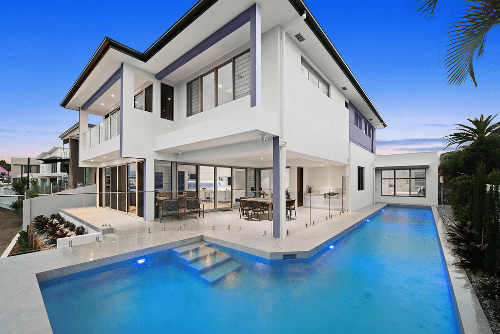 58 Royal Albert Crescent, SOVEREIGN ISLANDS, QLD 4216