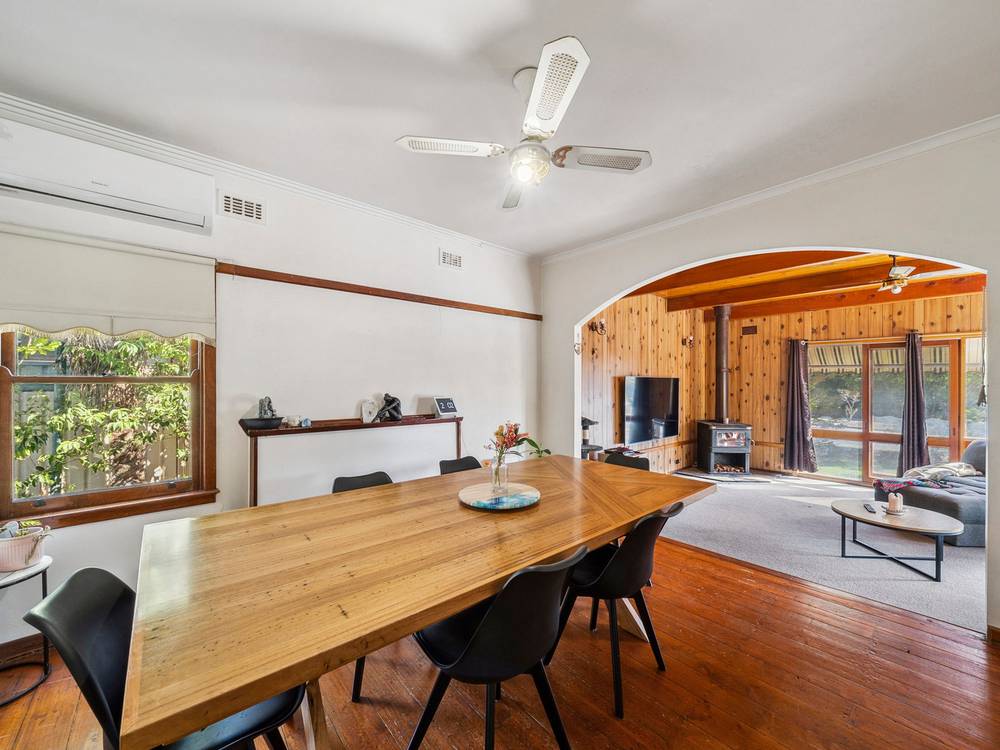 2 Finlason Street, MANSFIELD, VIC 3722