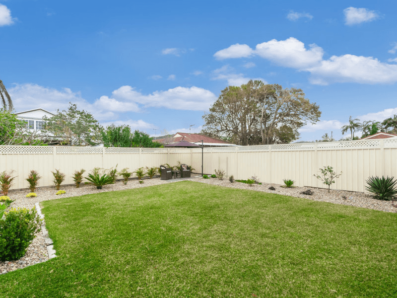 33 Davis Street, Booker Bay, NSW 2257