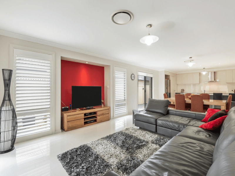 33 Davis Street, Booker Bay, NSW 2257