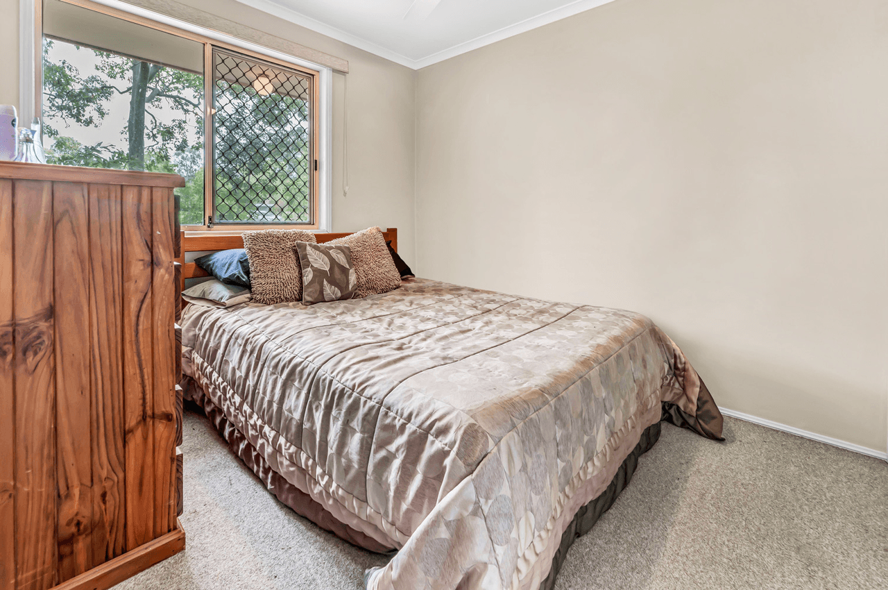 4  Birch Court, OXENFORD, QLD 4210