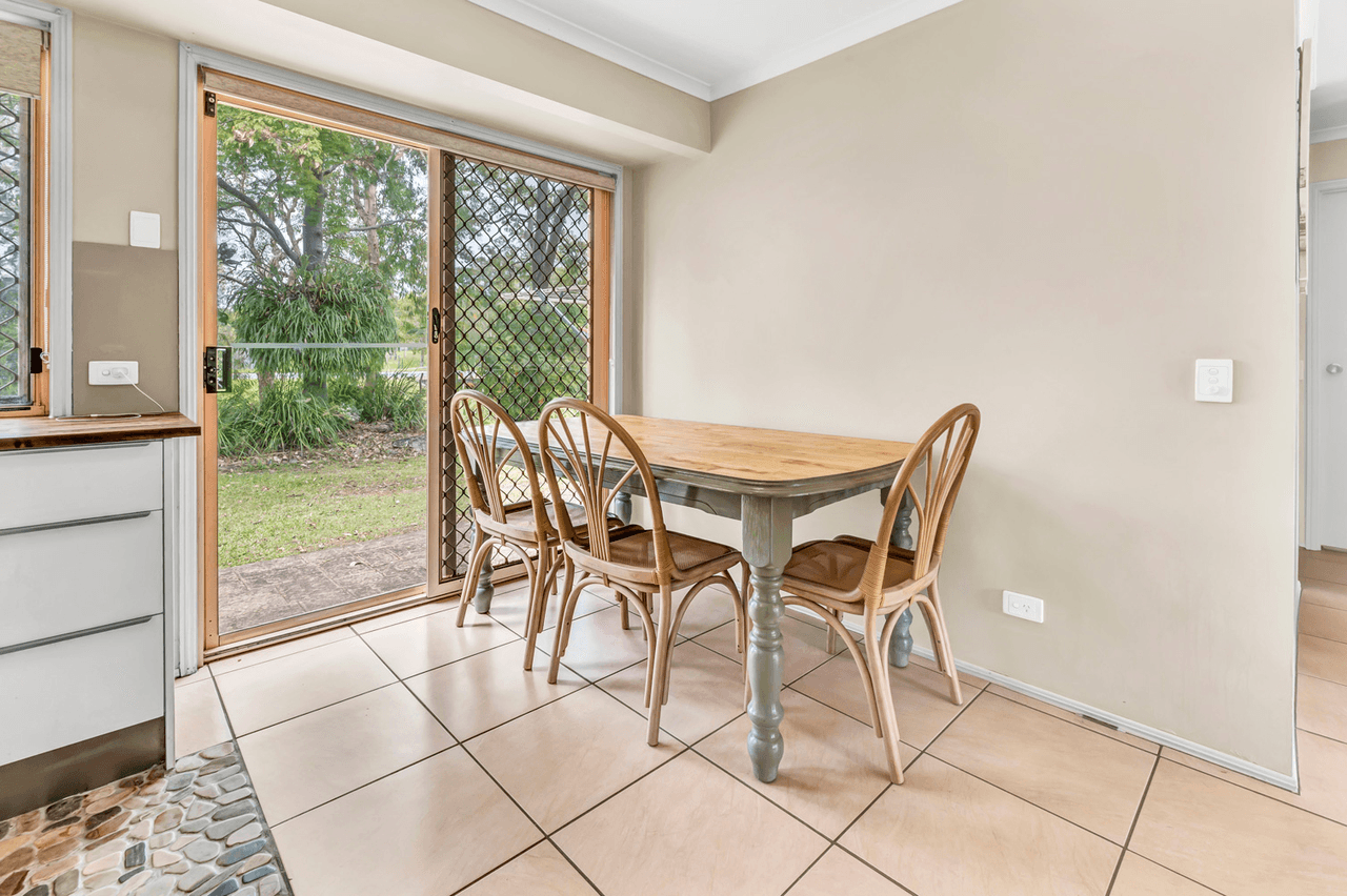 4  Birch Court, OXENFORD, QLD 4210