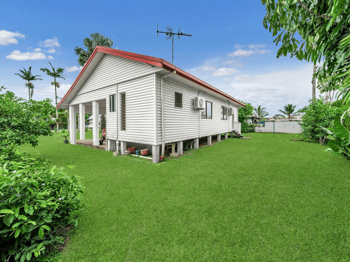 31 Acacia Street, Goondi Bend, QLD 4860