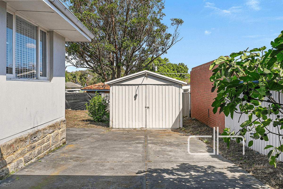 33 Brecknock Way, Girrawheen, WA 6064