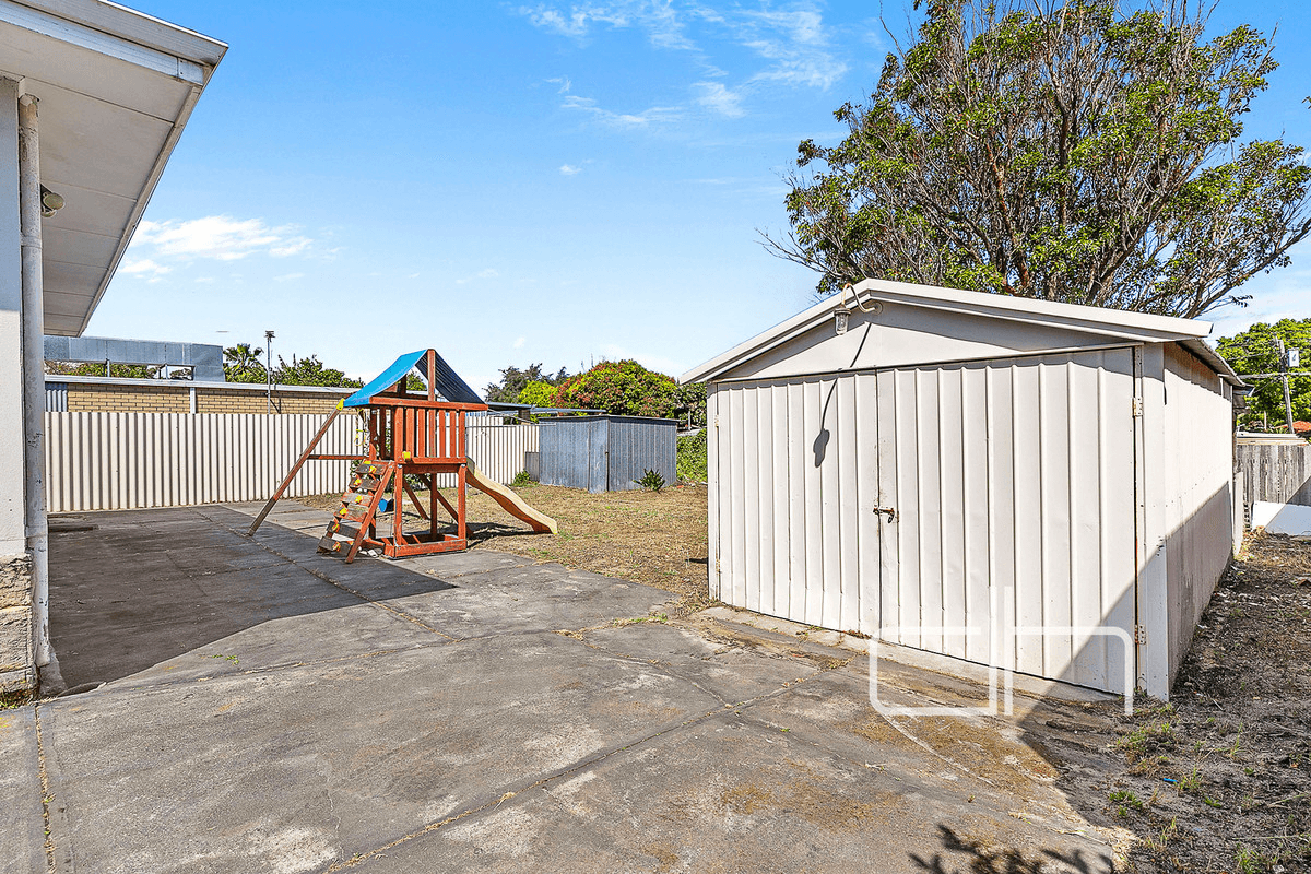 33 Brecknock Way, Girrawheen, WA 6064