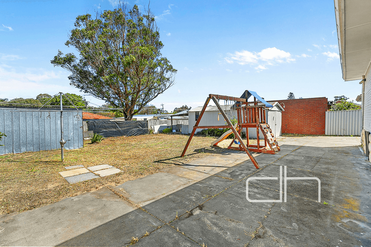 33 Brecknock Way, Girrawheen, WA 6064