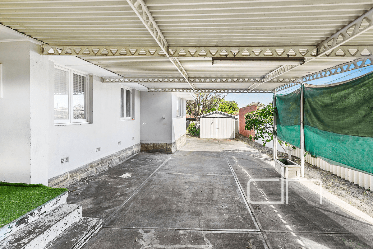 33 Brecknock Way, Girrawheen, WA 6064