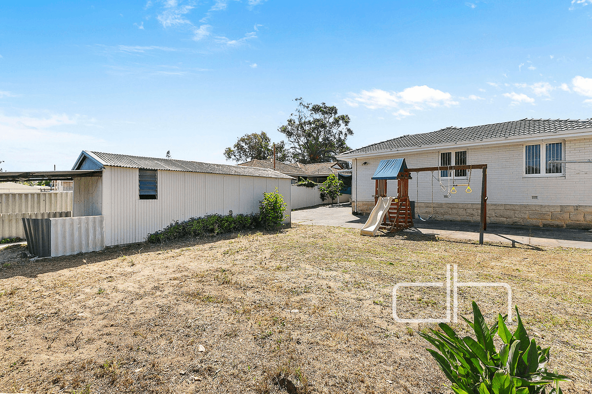 33 Brecknock Way, Girrawheen, WA 6064